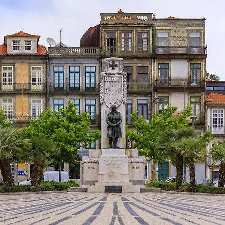 Clerigos - Ferradores 公寓 *